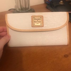 Dooney & Bourke Patterson Continental Clutch